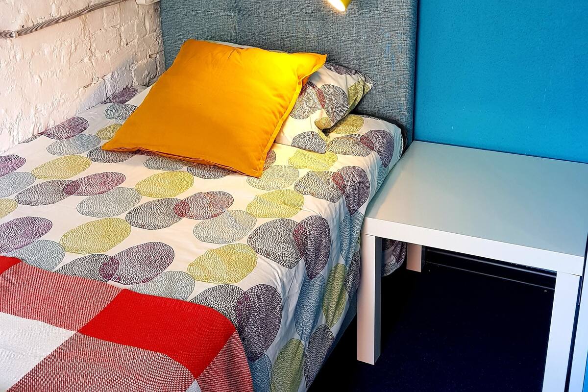 Economy eenpersoonskamer | Een kluis op de kamer, een strijkplank/strijkijzer, gratis wifi