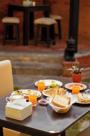 Desayuno inglés todos los días (con cargo)