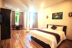 Deluxe Double Room | Minibar, desk, blackout drapes, free WiFi - Rio Hotel (Da Nang)