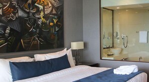 Minibar, in-room safe, desk, blackout drapes - Bravo Hotel and Resorts (Sibulan)