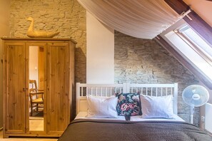 Comfort Twin Room, 2 Twin Beds, Garden View | 1 bedroom, soundproofing, free WiFi, bed sheets