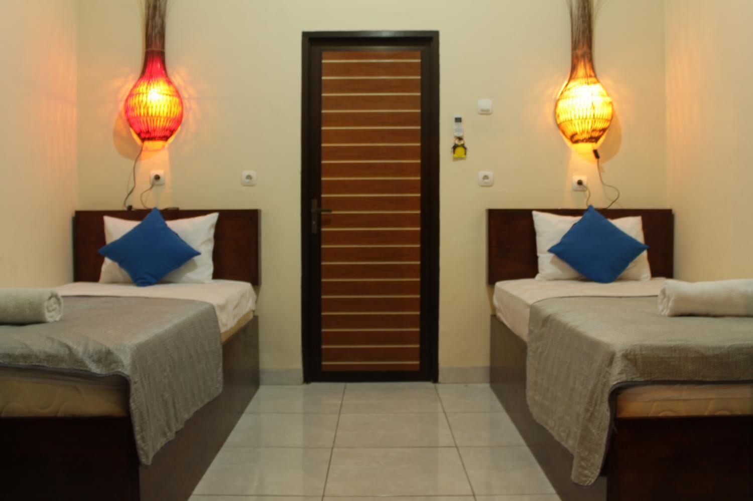 in-room safe, free wifi, bed sheets