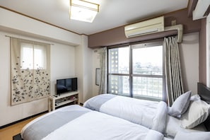 Twin Room, Non Smoking | Desk, free WiFi, bed sheets - Hotel SSK Osaka Naniwa (Osaka)