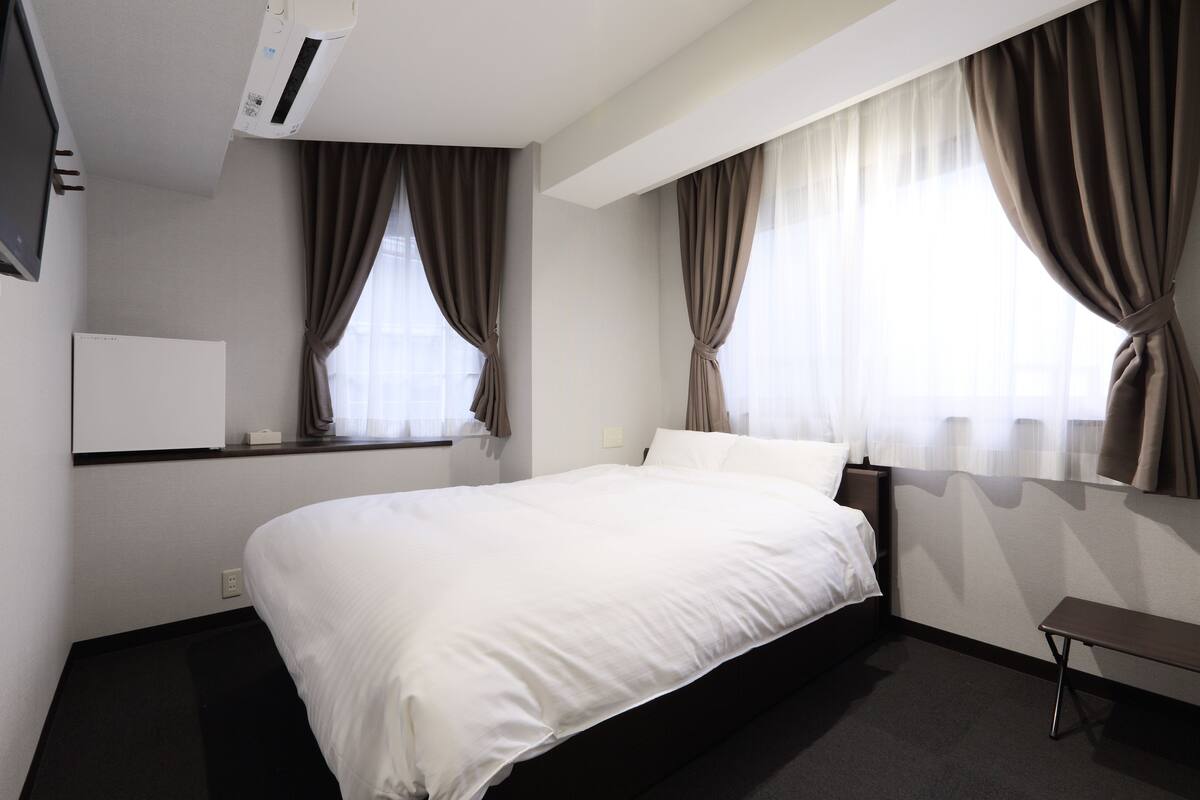 Kamar Double | Setrika/meja setrika dan Wi-Fi gratis