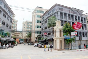Exterior - Royal Q&D Suites Hotel (Pattaya)