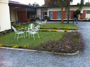 Property grounds - Kuku Royal Lodge (Ndola)
