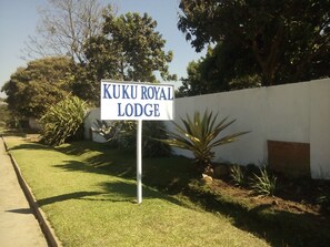 Exterior detail - Kuku Royal Lodge (Ndola)