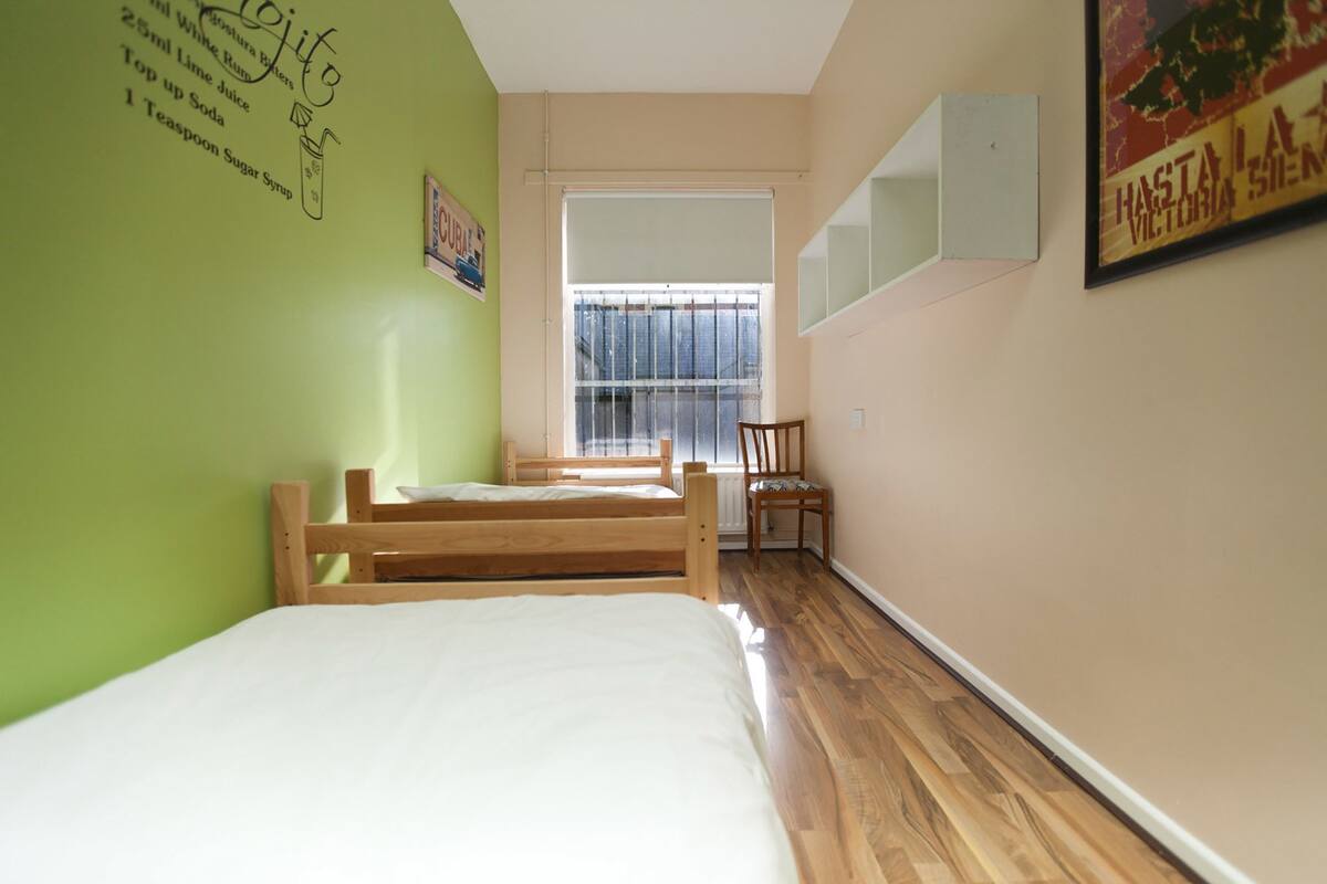 Twin Room, Shared Bathroom | Iron/ironing board (on request), free WiFi, bed sheets