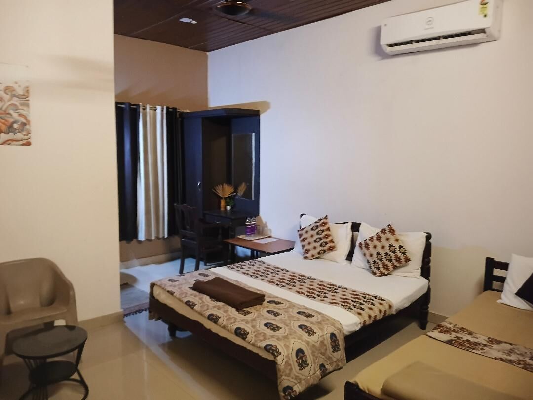 Deluxe Triple Room, 2 Bedrooms, Beach View | Busa memori, langsir/tirai gelap terus, kalis bunyi, Wi-fi percuma 