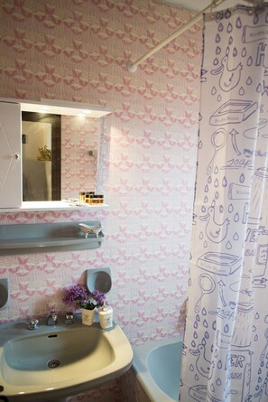 Villa, 2 Bedrooms, Mountain View | Bathroom sink