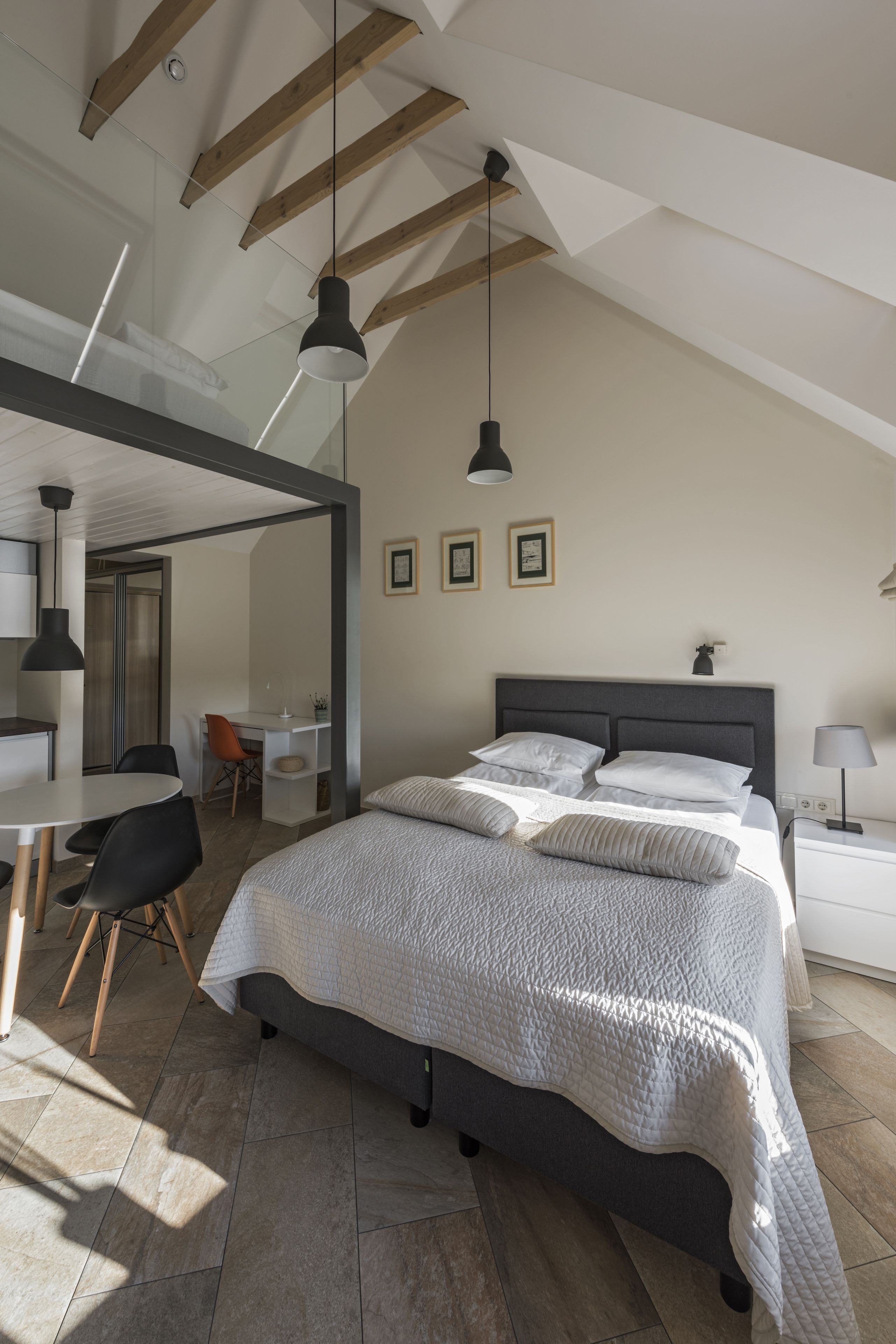 Family Studio, River View