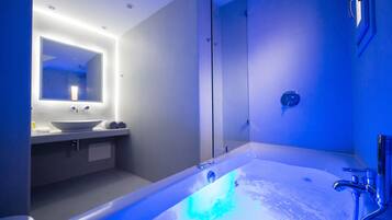 Double Room, Bathtub | Jetted tub