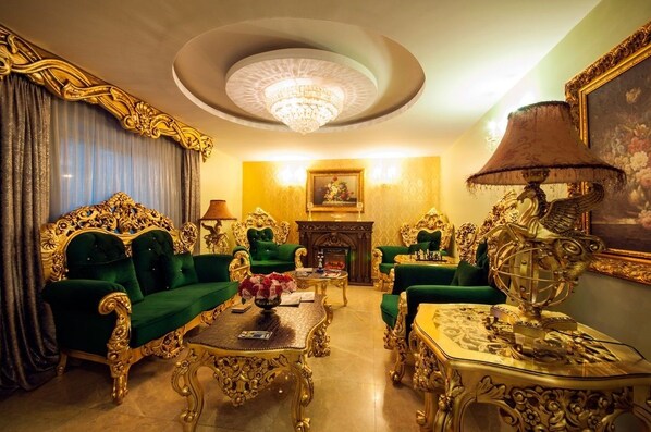 LCD TV - Kaya Premium Hotel (Adana)