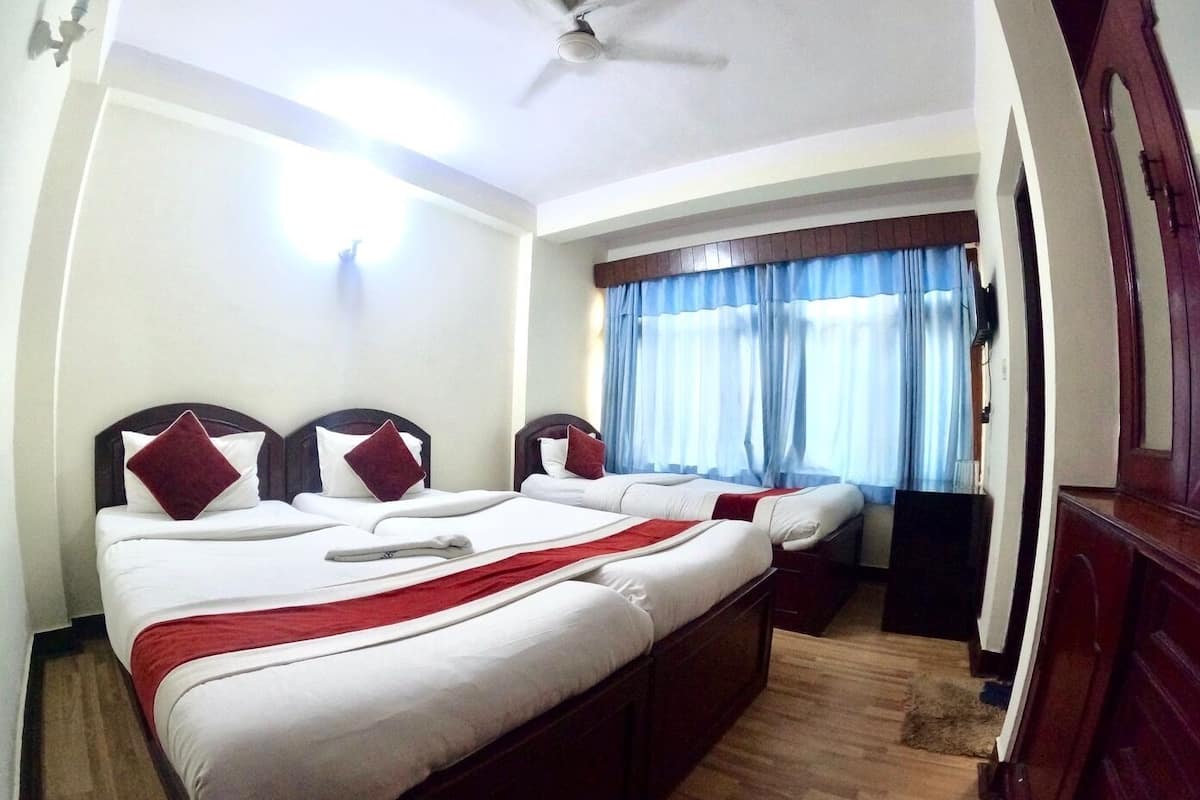 Family Triple Room, 3 Bedrooms, Private Bathroom, Courtyard View | 1 bedroom, premium bedding, in-room safe, desk