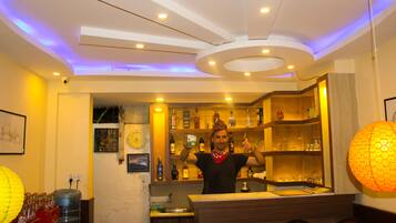Food-Court