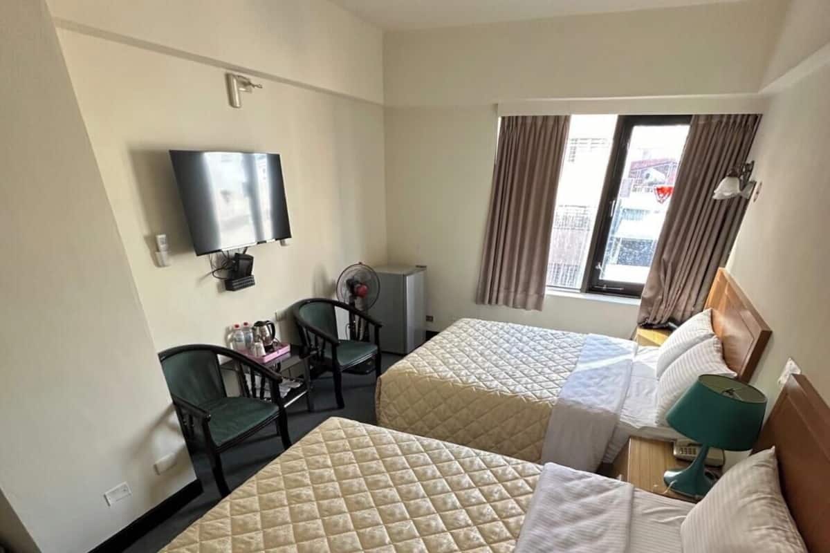 Habitación cuádruple estándar | Sistema de insonorización, wifi gratis, ropa de cama