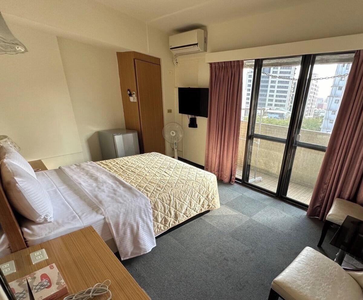 Habitación doble estándar | Insonorización, wifi gratis y ropa de cama 
