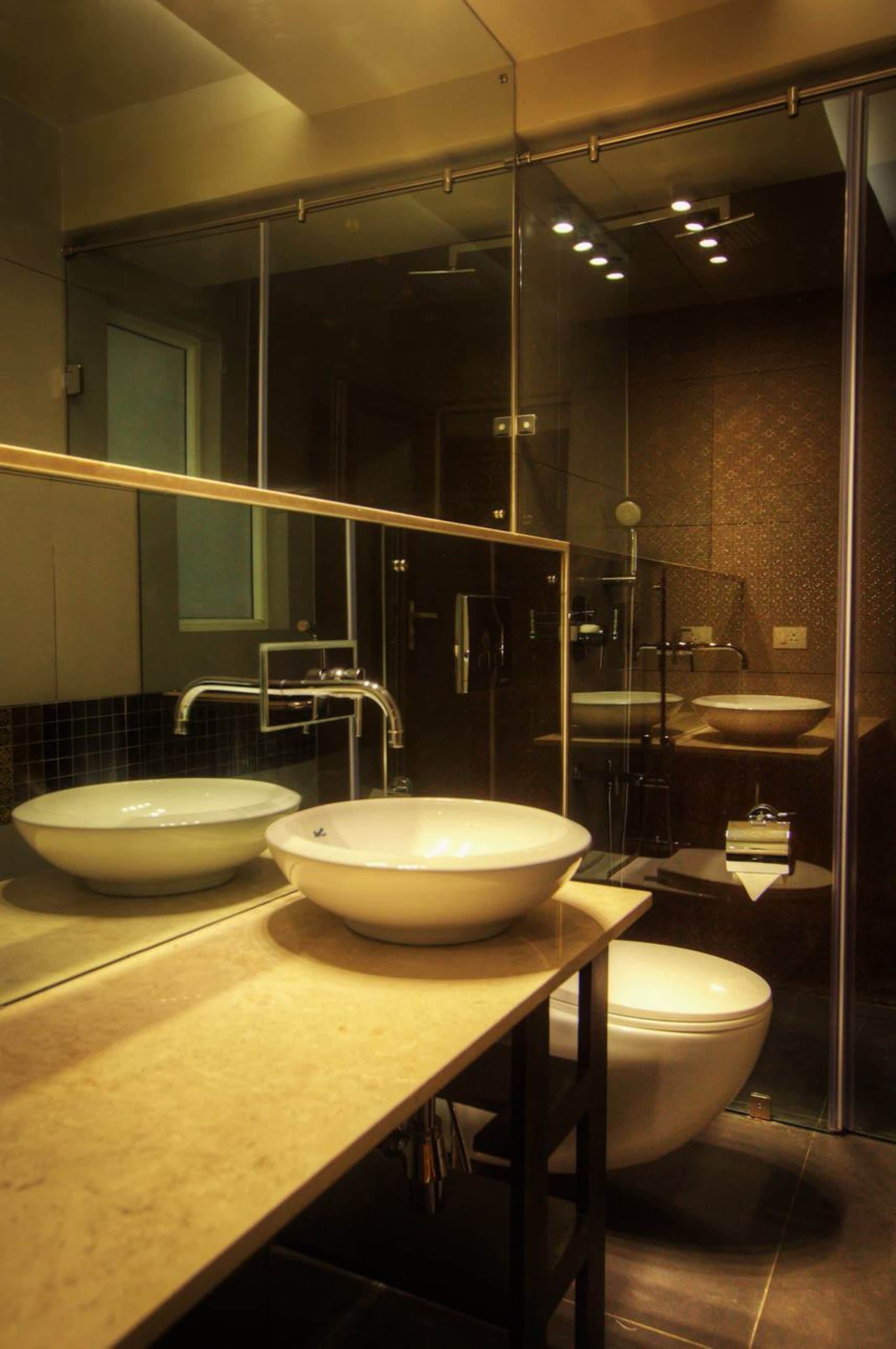 luxury room | bathroom | shower, free toiletries, slippers, towels