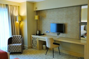 Habitació doble o amb dos llits individuals estàndard | Roba de llit d'alta qualitat, minibar i caixa forta a l'habitació 