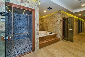 Couples treatment room(s), Turkish bath/hammam, body treatments - Mare Park Hotel (Istanbul)