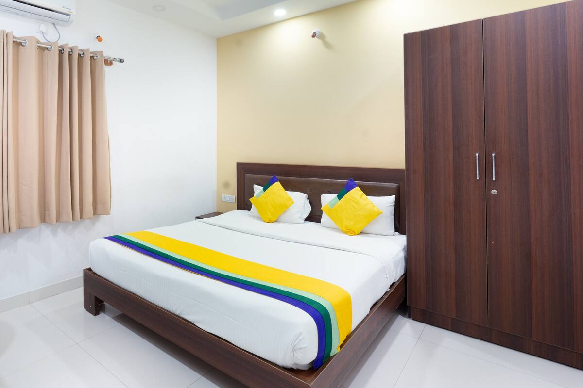 Standard Twin Room | Desk, iron/ironing board, WiFi (free)