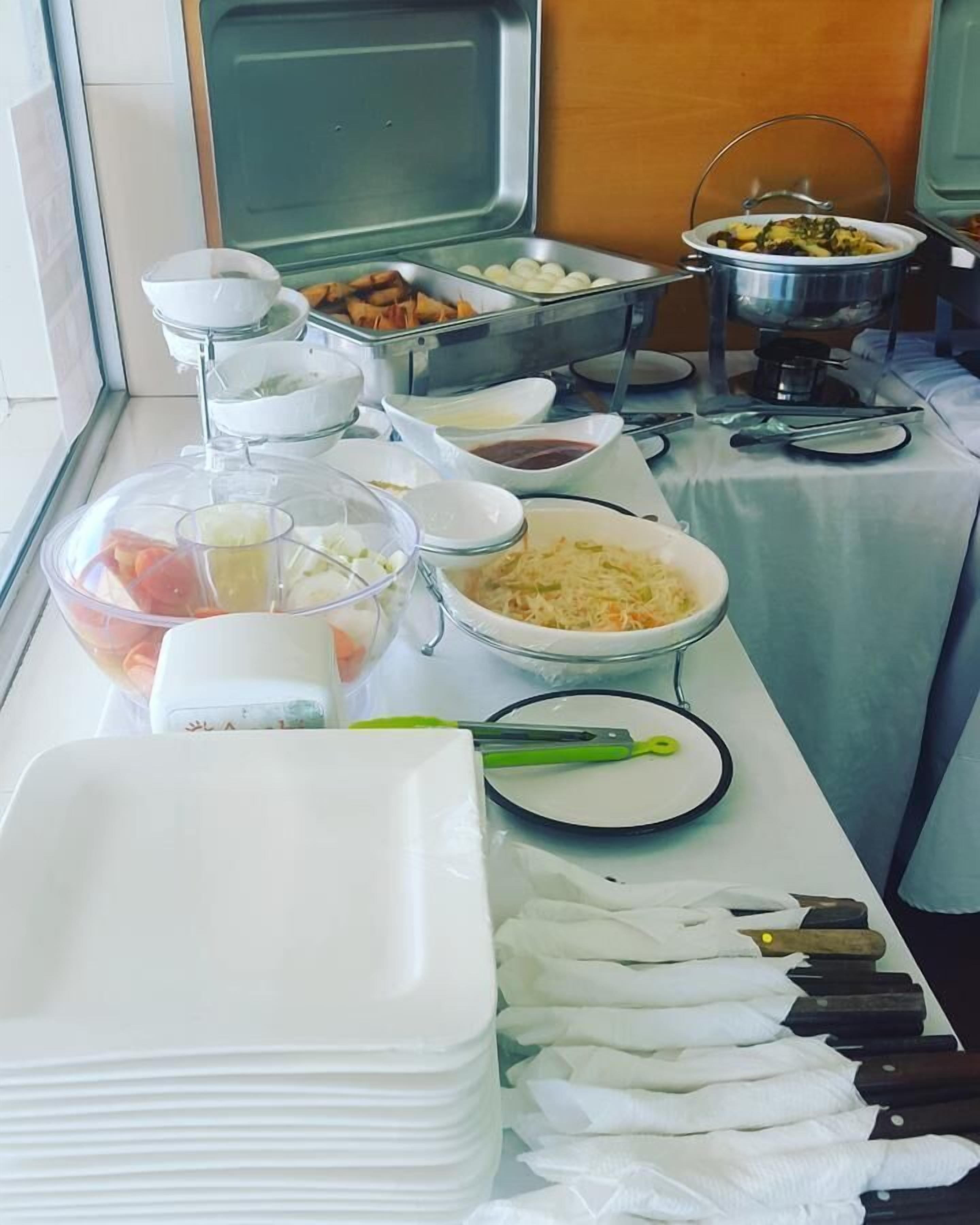 Daily continental breakfast (MZN 5 per person)