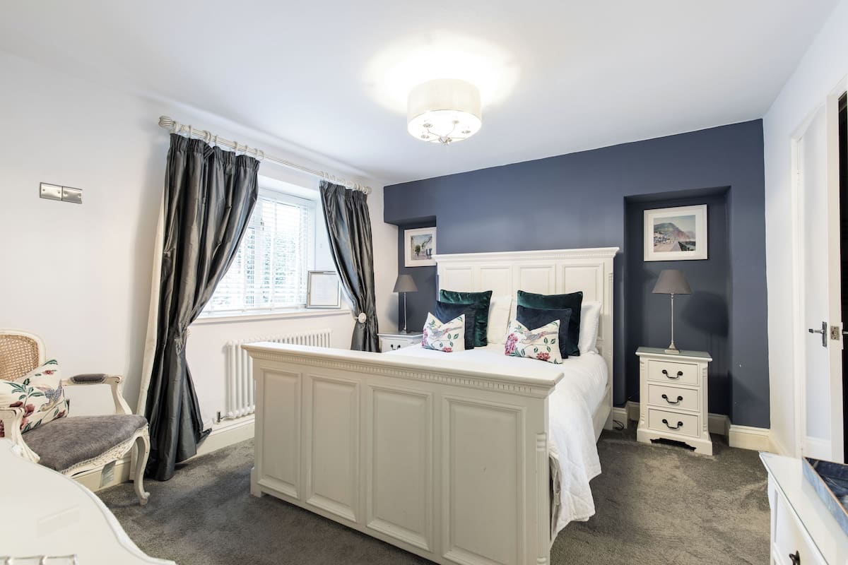 Tweepersoonskamer, en-suite badkamer (Room 16) | Hypoallergeen beddengoed, gratis wifi, beddengoed