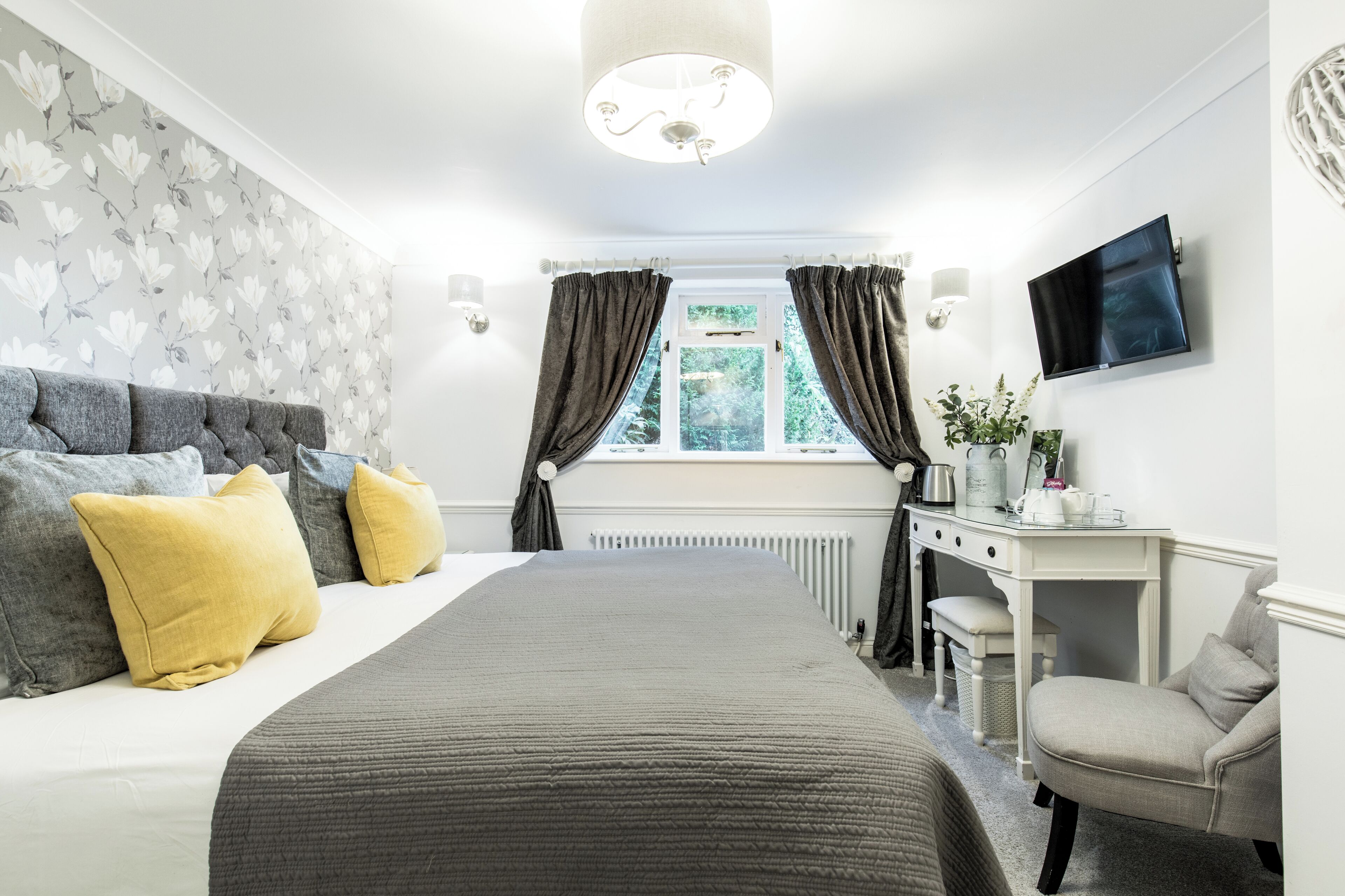 double or twin room, ensuite (room 18) | hypo-allergenic bedding, free wifi, bed sheets