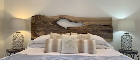 Traditional Room, 1 King Bed