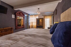 Junior Suite | Iron/ironing board, free WiFi