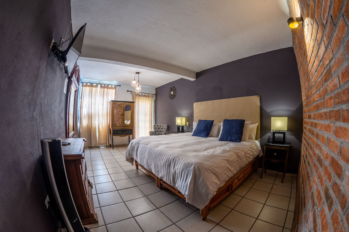 Suite Junior | 1 camera, ferro/asse da stiro, Wi-Fi gratuito