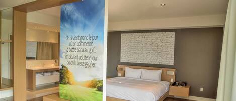 Allergikerbettwaren, Schreibtisch, Verdunkelungsvorhänge