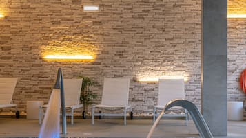 Sauna, tina de hidromasaje, baño de vapor y tratamientos corporales