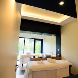 Sauna, hot tub, steam room, body treatments, body wraps, facials