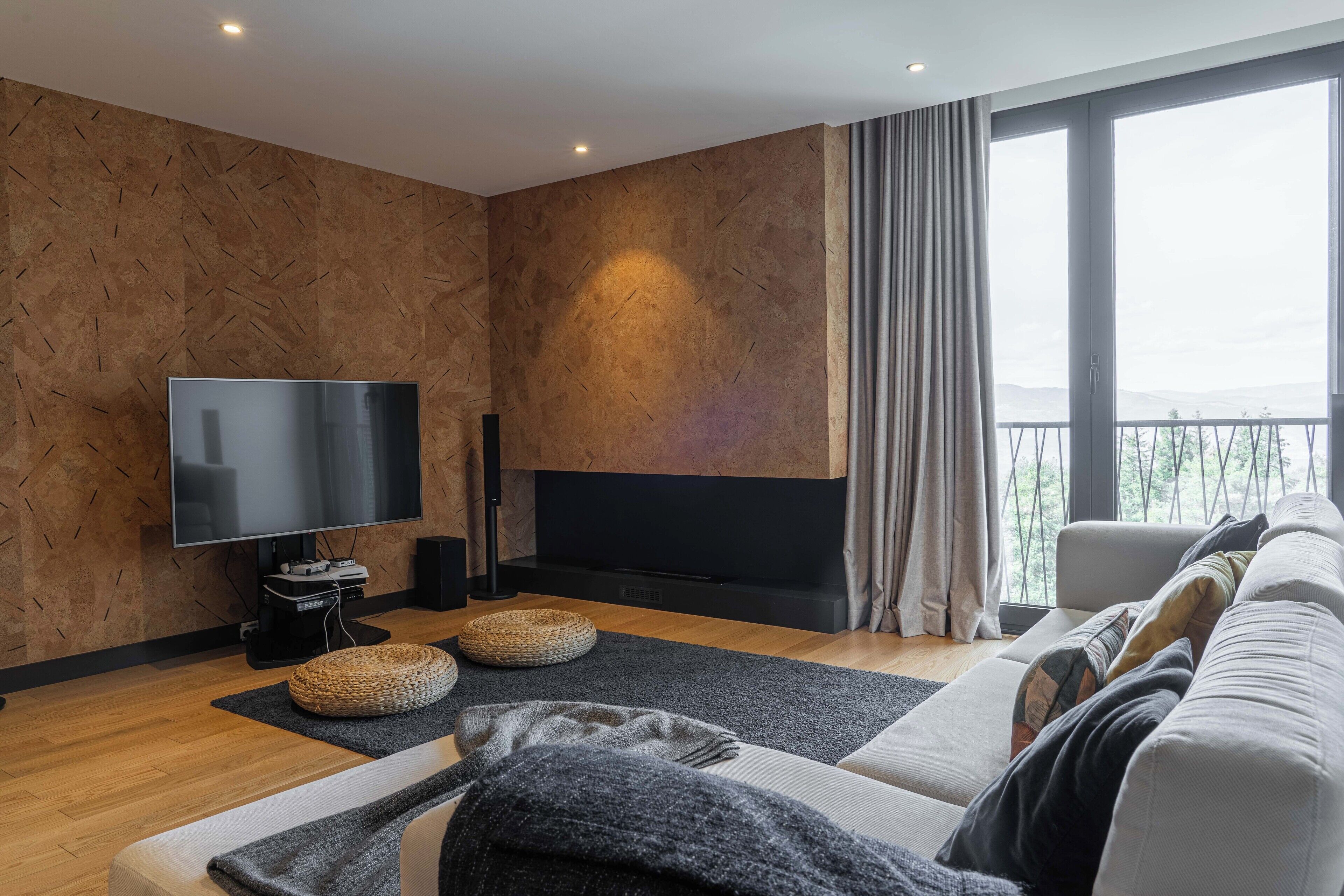 presidential studio suite | living area | 43-inch lcd tv with cable channels, tv