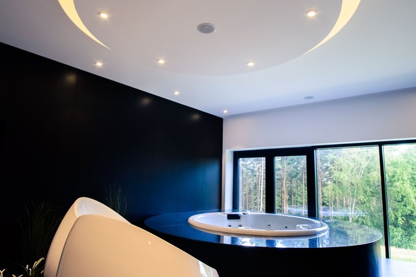 Sauna, hot tub, steam room, body treatments, body wraps, facials