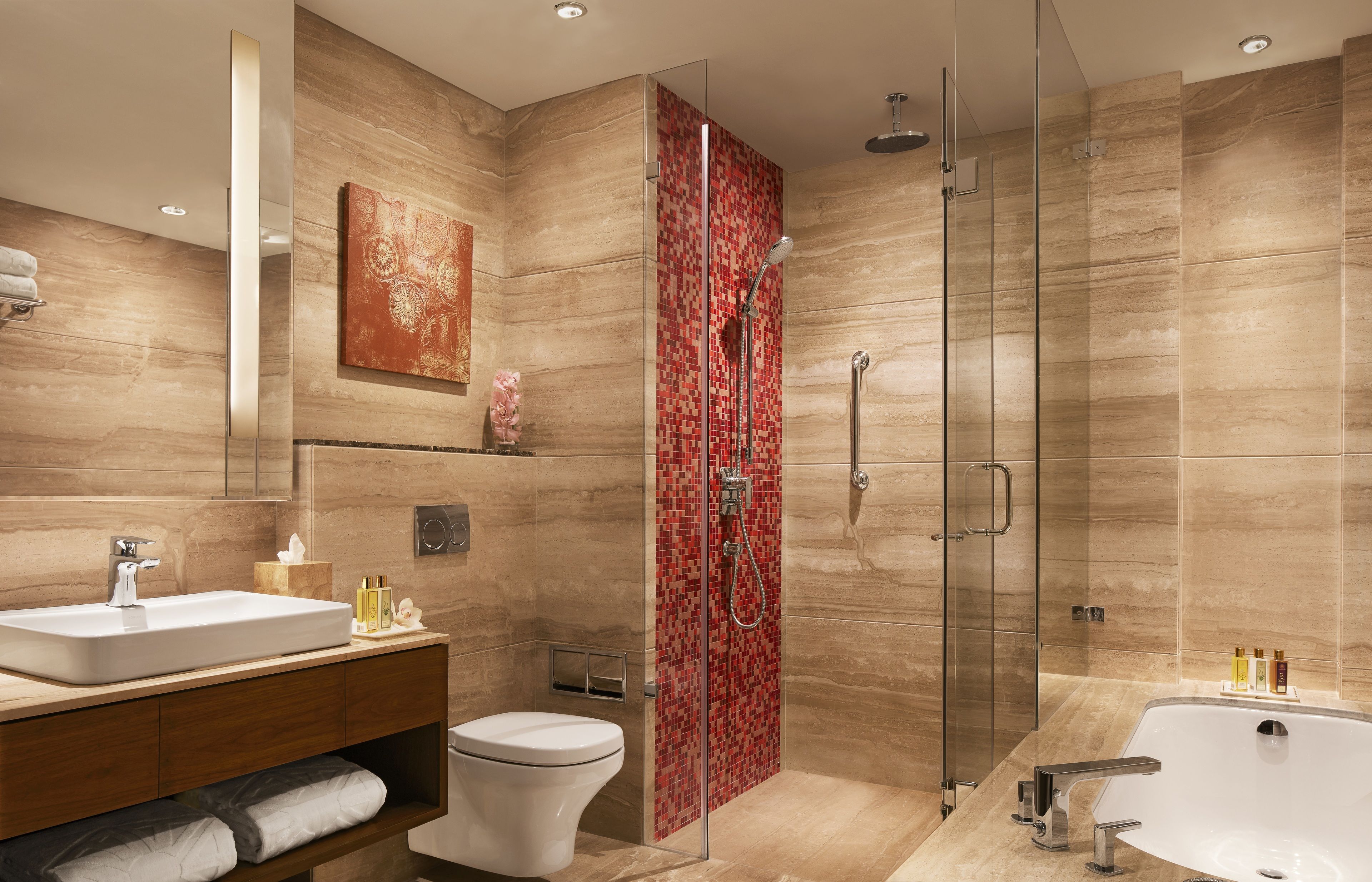 executive suite, 1 king bed, city view | bathroom | shower, hair dryer, towels