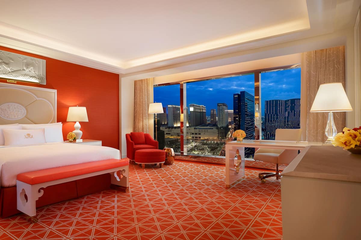 palace king room | 1 bedroom, premium bedding, minibar, in-room safe
