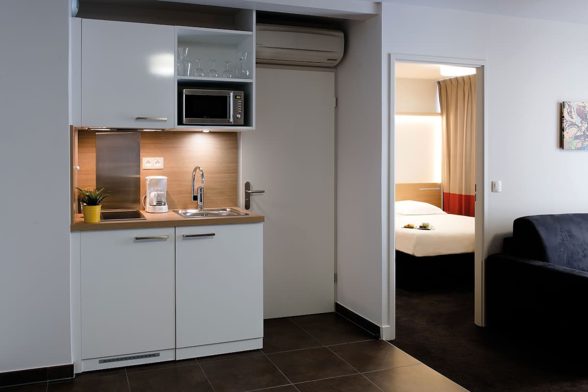 Eget kök | Kylskåp, mikrovågsugn, spishäll och diskmaskin