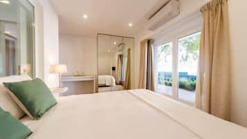 Double Room | In-room safe, desk, blackout drapes, cribs/infant beds