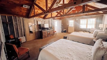 Rosemary - Upstairs Unit | Iron/ironing board, free WiFi, bed sheets
