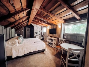 Single Room | Iron/ironing board, free WiFi, bed sheets