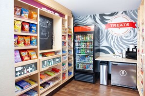 Snack bar - Hampton Inn & Suites Niles/Warren (Niles)