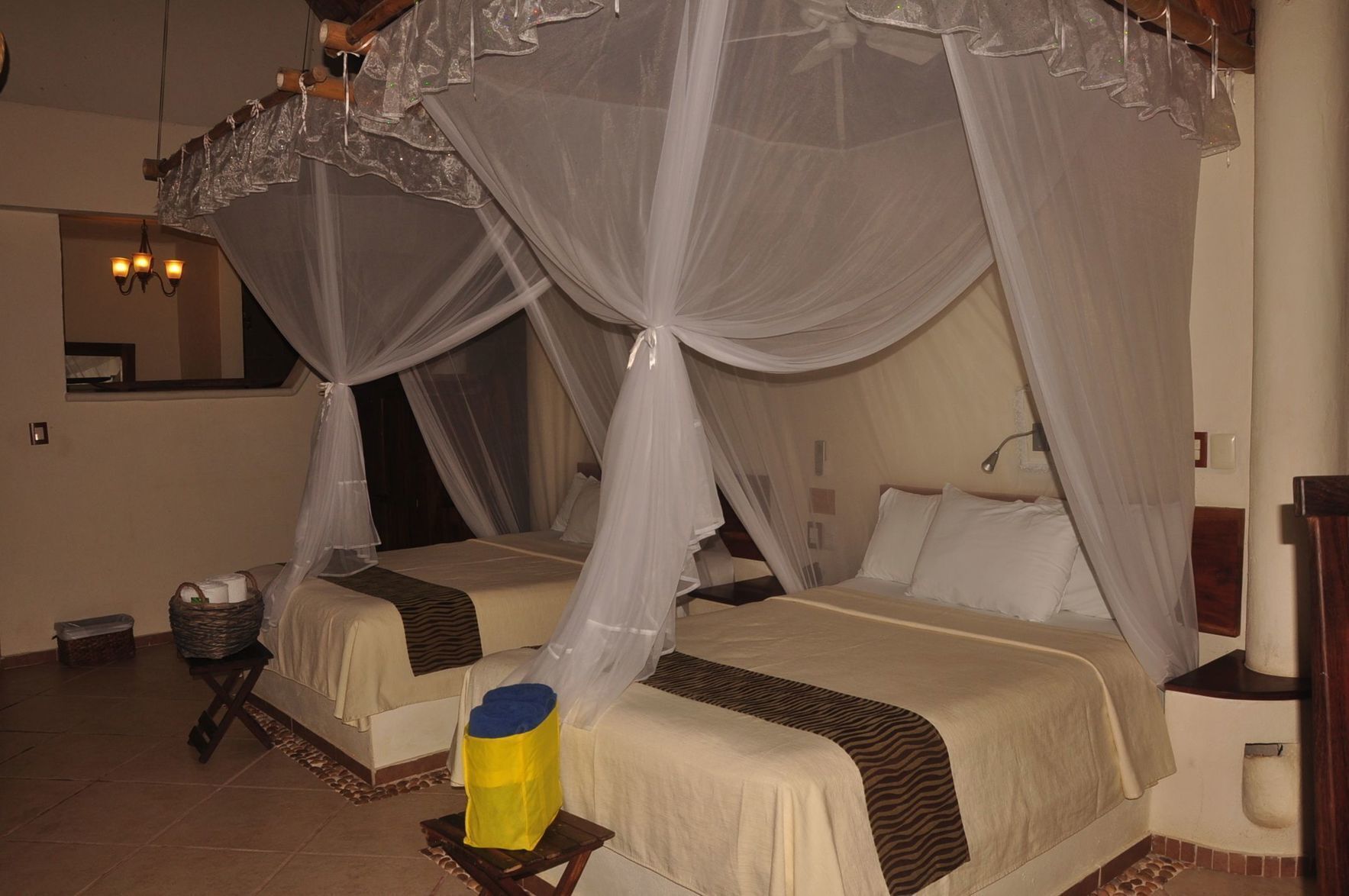 Coffres-forts dans les chambres, décoration personnalisée