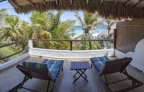 Viento del Mar Room | In-room safe, individually decorated, individually furnished, desk