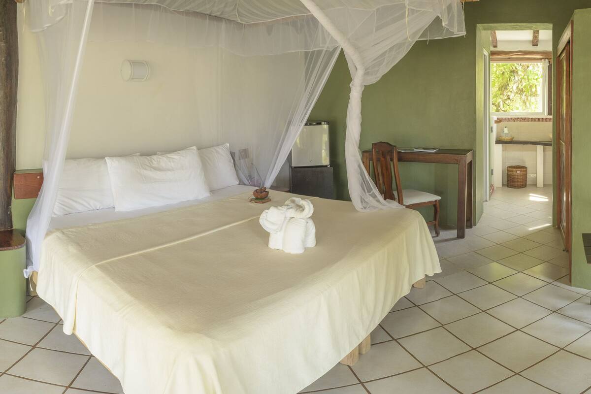 Pasion Marina Caribbean Bungalow | In-room safe, desk, laptop workspace, WiFi (free)