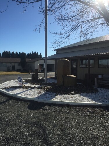 Sunny Springs Resort & Campground