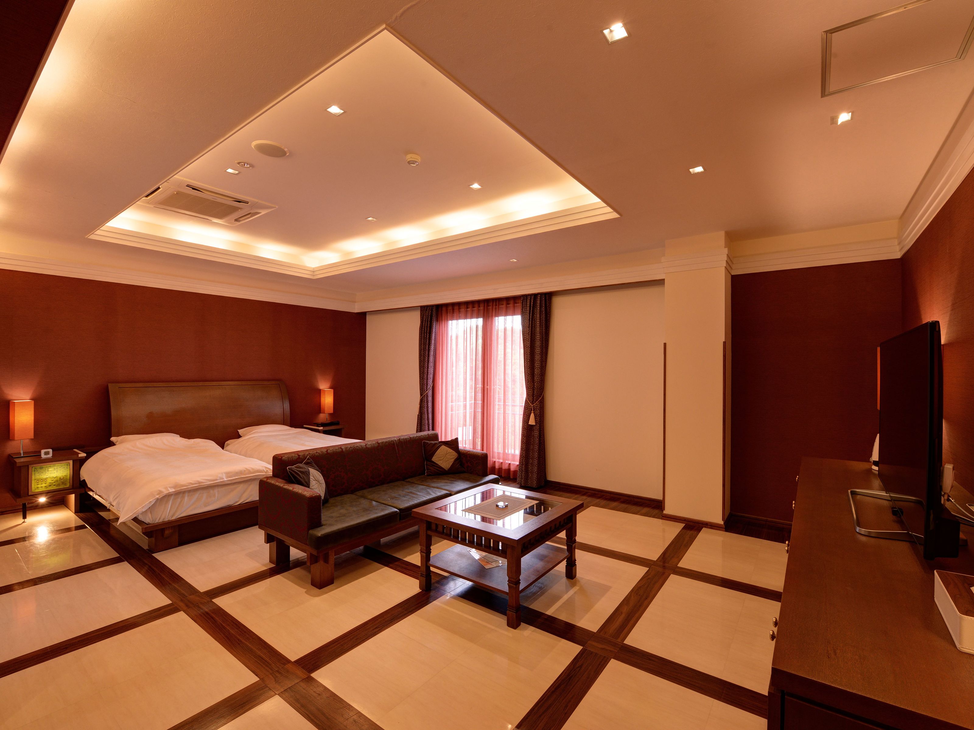 blackout curtains, free wifi, bed sheets