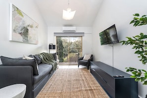 標準公寓, 1 間臥室 | 客廳 | 32 吋電視連數碼電視頻道