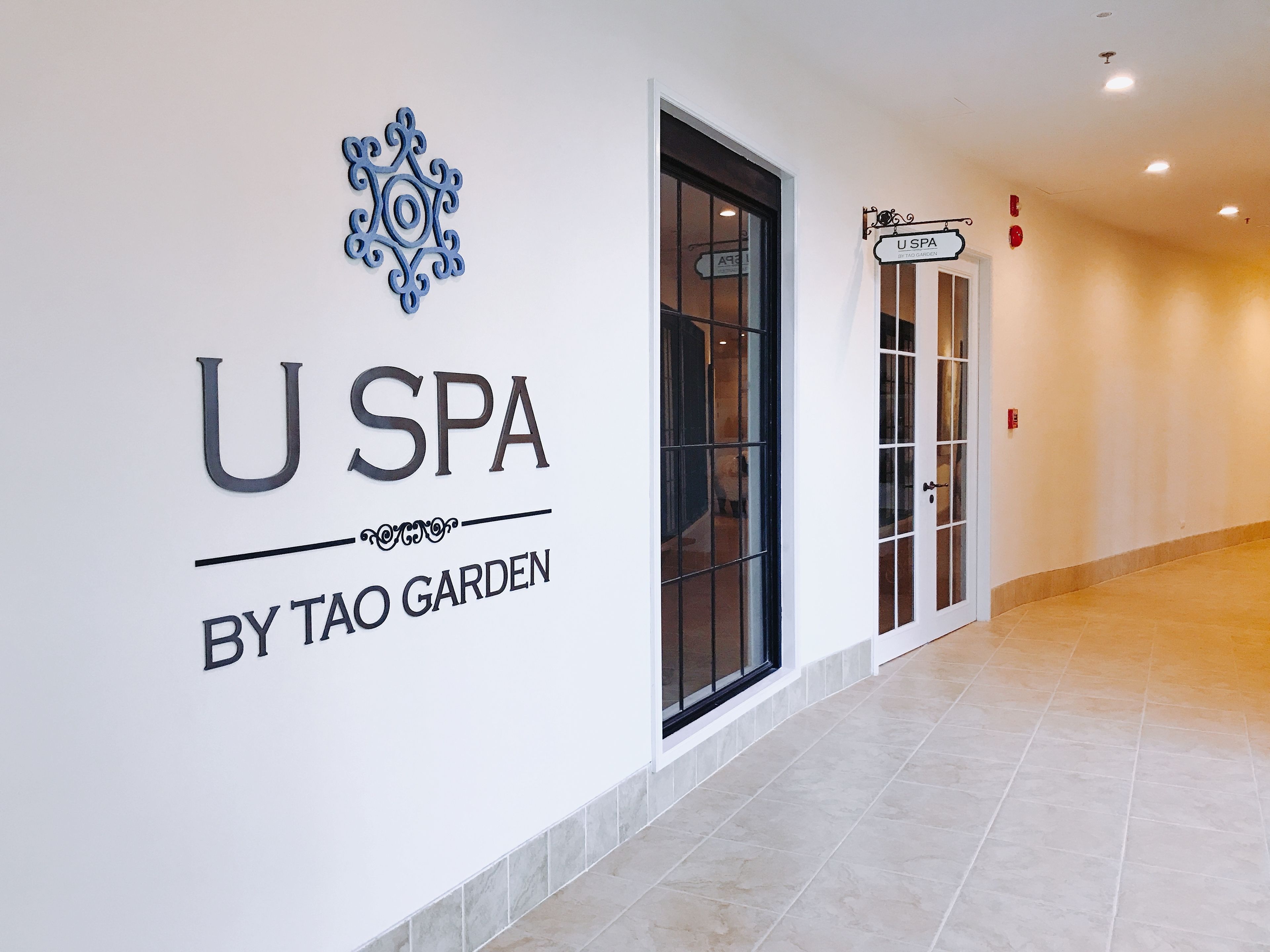 aromatherapy, thai massages, 6 treatment rooms, manicures and pedicures